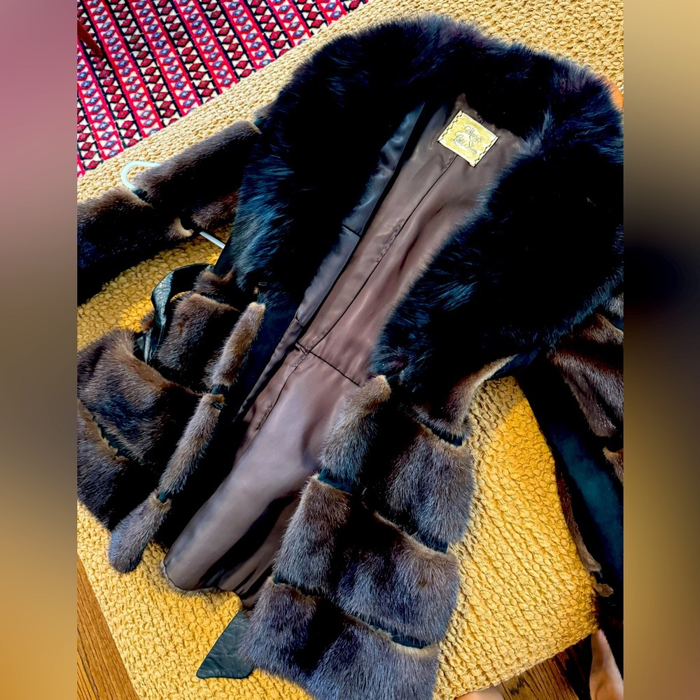 REAL FUR coat with belt